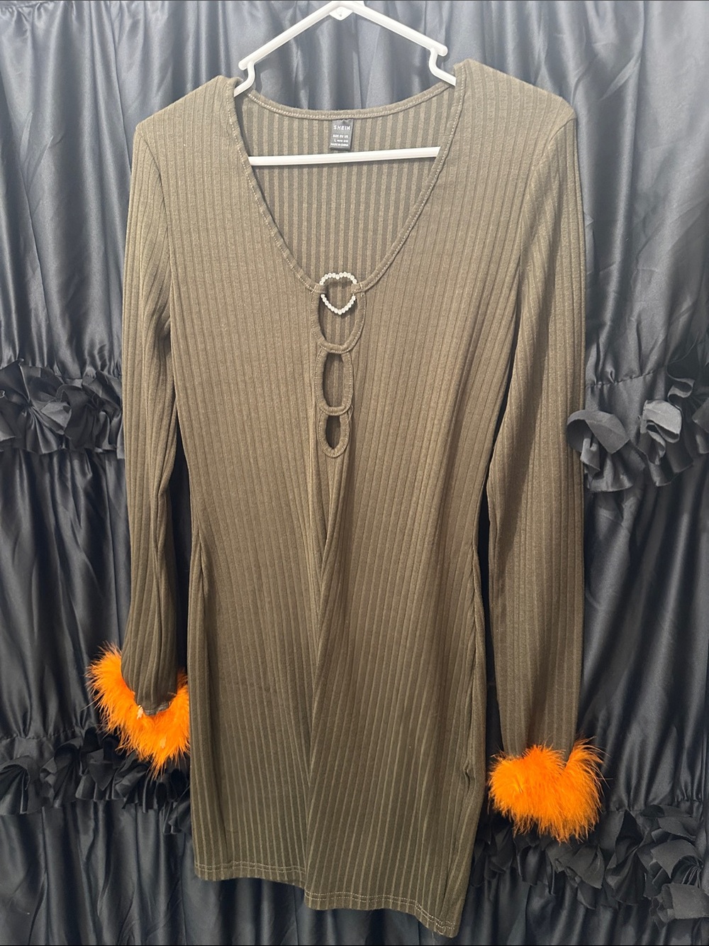 SHEIN Olive Ribbed Long Sleeve Dress with Orange Feather Cuffs
